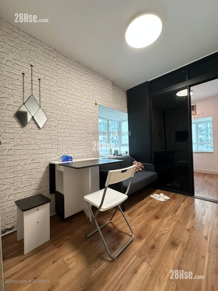 沙田第一城 售盘 284 平方尺 ( 26.4 平方米 ) 沙田第一城 售盘 284 平方尺 ( 26.4 平方米 )