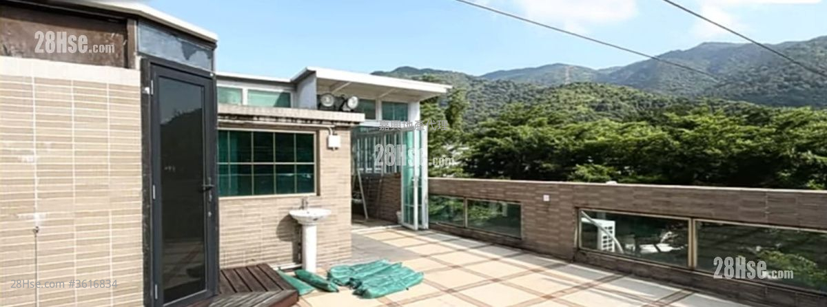 林村 售盘 4 房 , 4 浴室 林村 售盘 4 房 , 4 浴室
