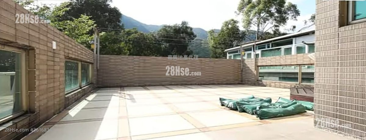 林村 售盘 4 房 , 4 浴室 林村 售盘 4 房 , 4 浴室