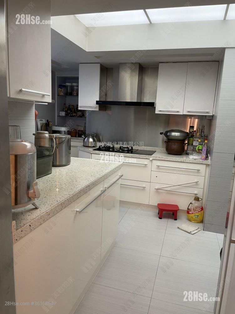 Grampian Crest Sell 5+ Bedrooms , 4 Bathrooms 1,769 ft² ( 164.3 m² ) Grampian Crest Sell 5+ Bedrooms , 4 Bathrooms 1,769 ft² ( 164.3 m² )