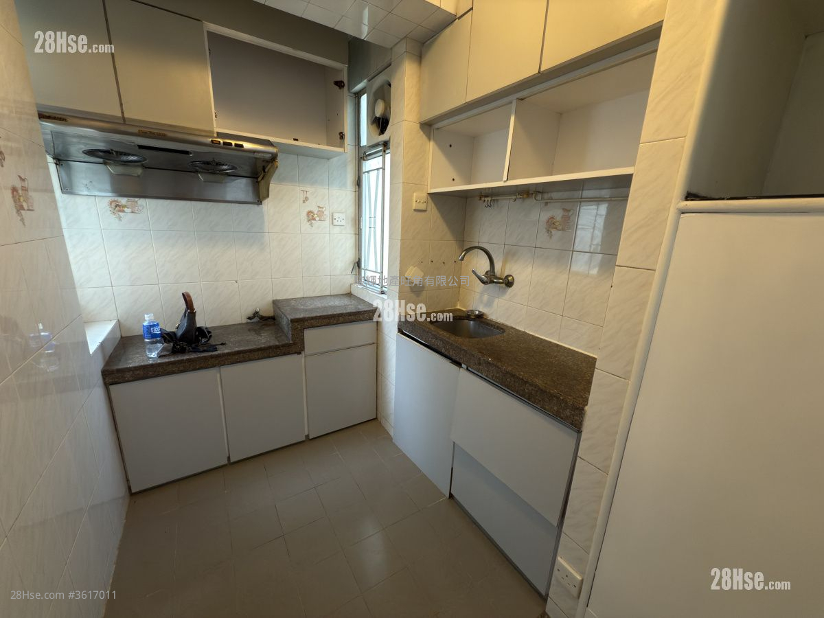 Wai Ching Court Sell 1 Bedroom , 1 Bathroom 270 ft² ( 25.1 m² ) Wai Ching Court Sell 1 Bedroom , 1 Bathroom 270 ft² ( 25.1 m² )