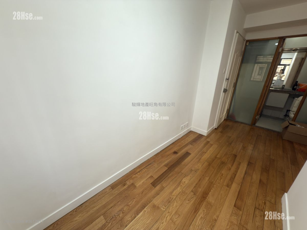 Wai Ching Court Sell 1 Bedroom , 1 Bathroom 270 ft² ( 25.1 m² ) Wai Ching Court Sell 1 Bedroom , 1 Bathroom 270 ft² ( 25.1 m² )