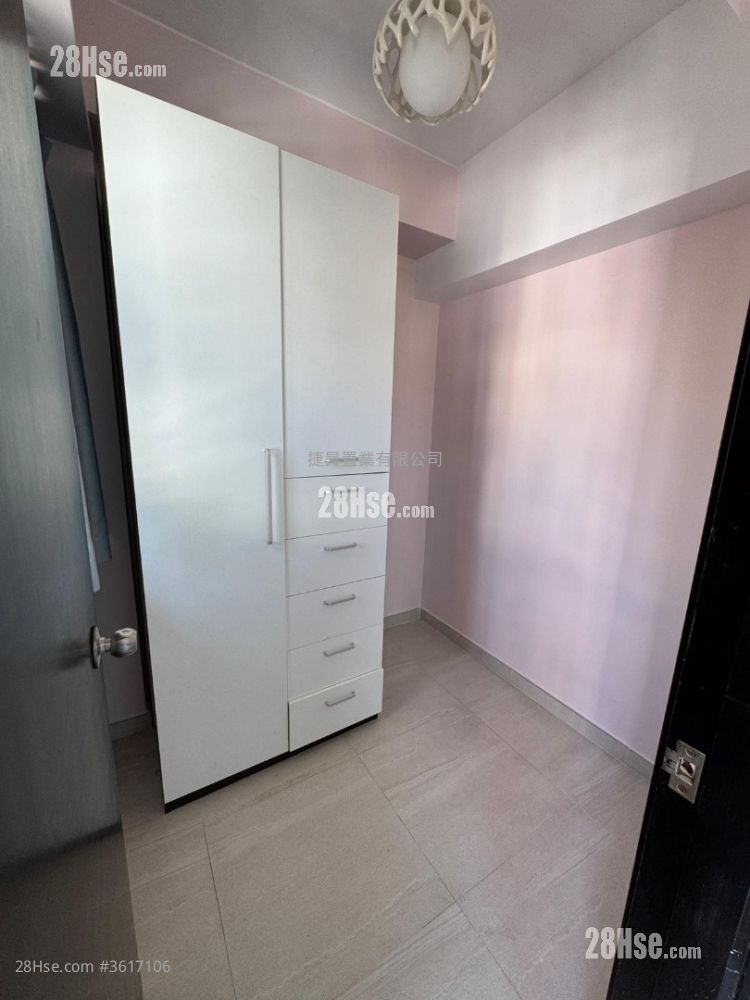 Kellet Court Sell 2 Bedrooms , 1 Bathroom 296 ft² ( 27.5 m² ) Kellet Court Sell 2 Bedrooms , 1 Bathroom 296 ft² ( 27.5 m² )