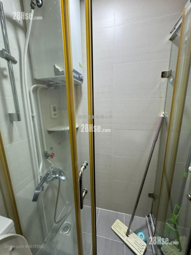 Kellet Court Sell 2 Bedrooms , 1 Bathroom 296 ft² ( 27.5 m² ) Kellet Court Sell 2 Bedrooms , 1 Bathroom 296 ft² ( 27.5 m² )