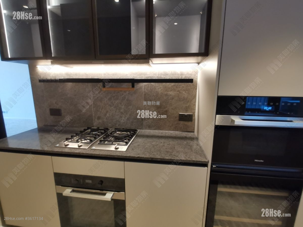 天泷 租盘 3 房 , 3 浴室 1,002 平方尺 ( 93.1 平方米 ) 天泷 租盘 3 房 , 3 浴室 1,002 平方尺 ( 93.1 平方米 )