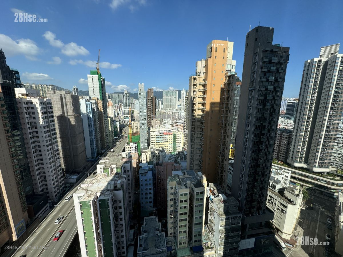 升御门 售盘 3 房 , 2 浴室 732 平方尺 ( 68.0 平方米 ) 升御门 售盘 3 房 , 2 浴室 732 平方尺 ( 68.0 平方米 )