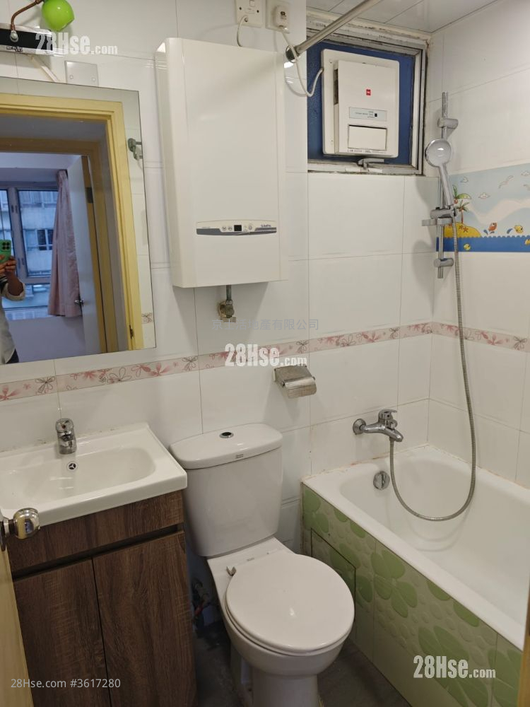 Grandeur Garden Rental 2 Bedrooms , 1 Bathroom 328 ft² ( 30.5 m² ) Grandeur Garden Rental 2 Bedrooms , 1 Bathroom 328 ft² ( 30.5 m² )