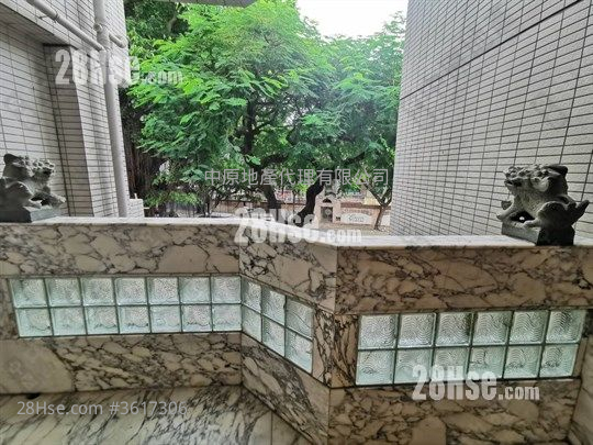崇明苑 售盘 3 房 1,203 平方尺 ( 111.8 平方米 ) 崇明苑 售盘 3 房 1,203 平方尺 ( 111.8 平方米 )