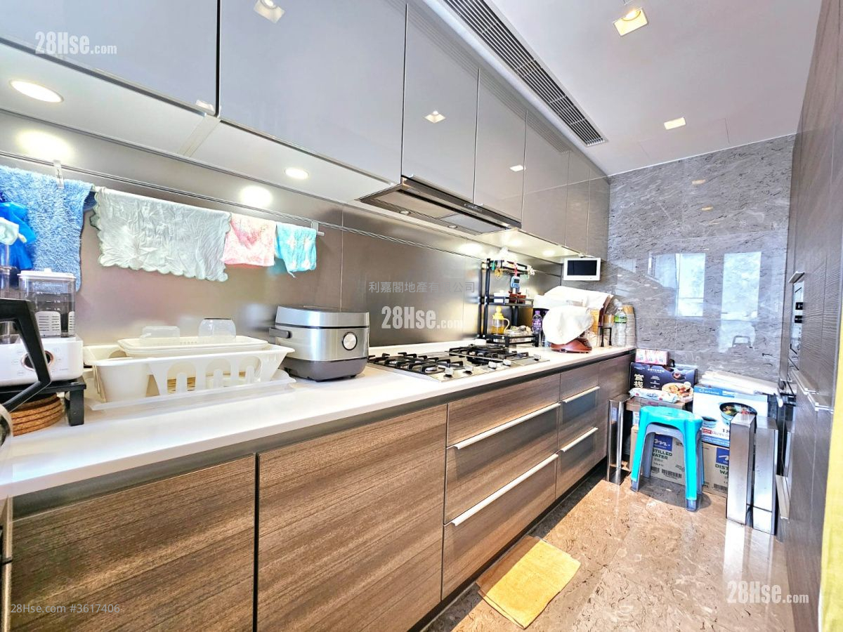 贤文礼士 售盘 3 房 1,534 平方尺 ( 142.5 平方米 ) 贤文礼士 售盘 3 房 1,534 平方尺 ( 142.5 平方米 )