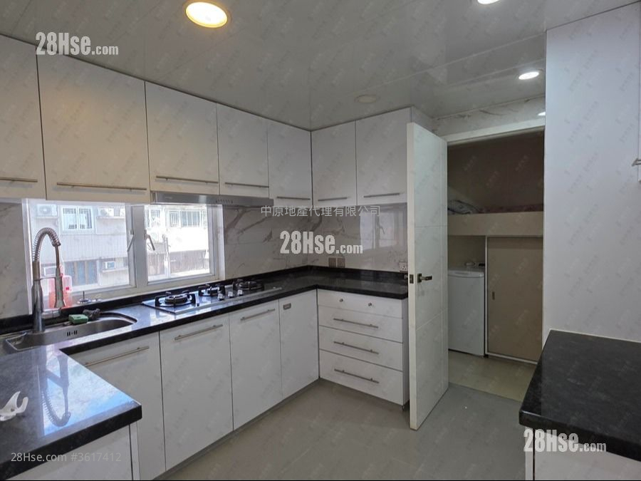 美华阁 租盘 3 房 , 3 浴室 1,048 平方尺 ( 97.4 平方米 ) 美华阁 租盘 3 房 , 3 浴室 1,048 平方尺 ( 97.4 平方米 )