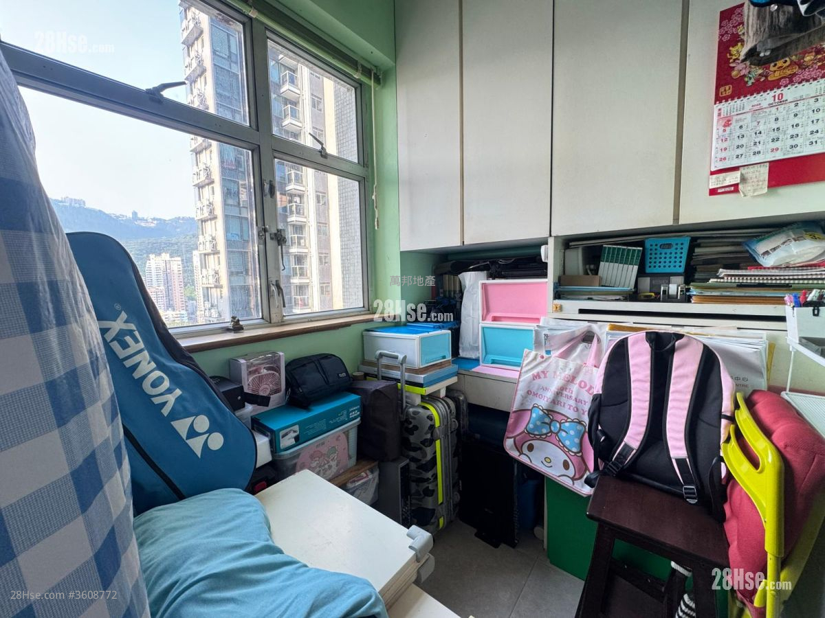 Sunny Court Sell 2 Bedrooms , 1 Bathroom 340 ft² ( 31.6 m² ) Sunny Court Sell 2 Bedrooms , 1 Bathroom 340 ft² ( 31.6 m² )