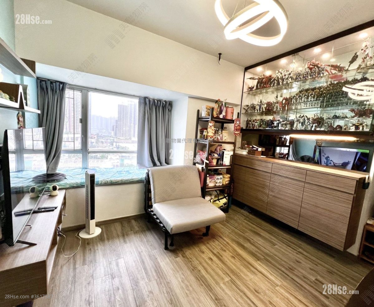 Tsuen Kam Centre Sell 2 Bedrooms 354 ft² ( 32.9 m² ) Tsuen Kam Centre Sell 2 Bedrooms 354 ft² ( 32.9 m² )