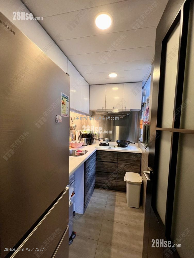 Tsuen Kam Centre Sell 2 Bedrooms 354 ft² ( 32.9 m² ) Tsuen Kam Centre Sell 2 Bedrooms 354 ft² ( 32.9 m² )
