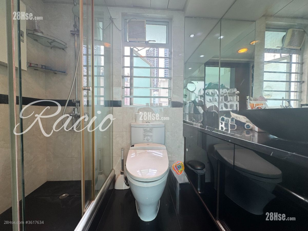 Cherry Crest Rental 2 Bedrooms , 2 Bathrooms 772 ft² ( 71.7 m² ) Cherry Crest Rental 2 Bedrooms , 2 Bathrooms 772 ft² ( 71.7 m² )
