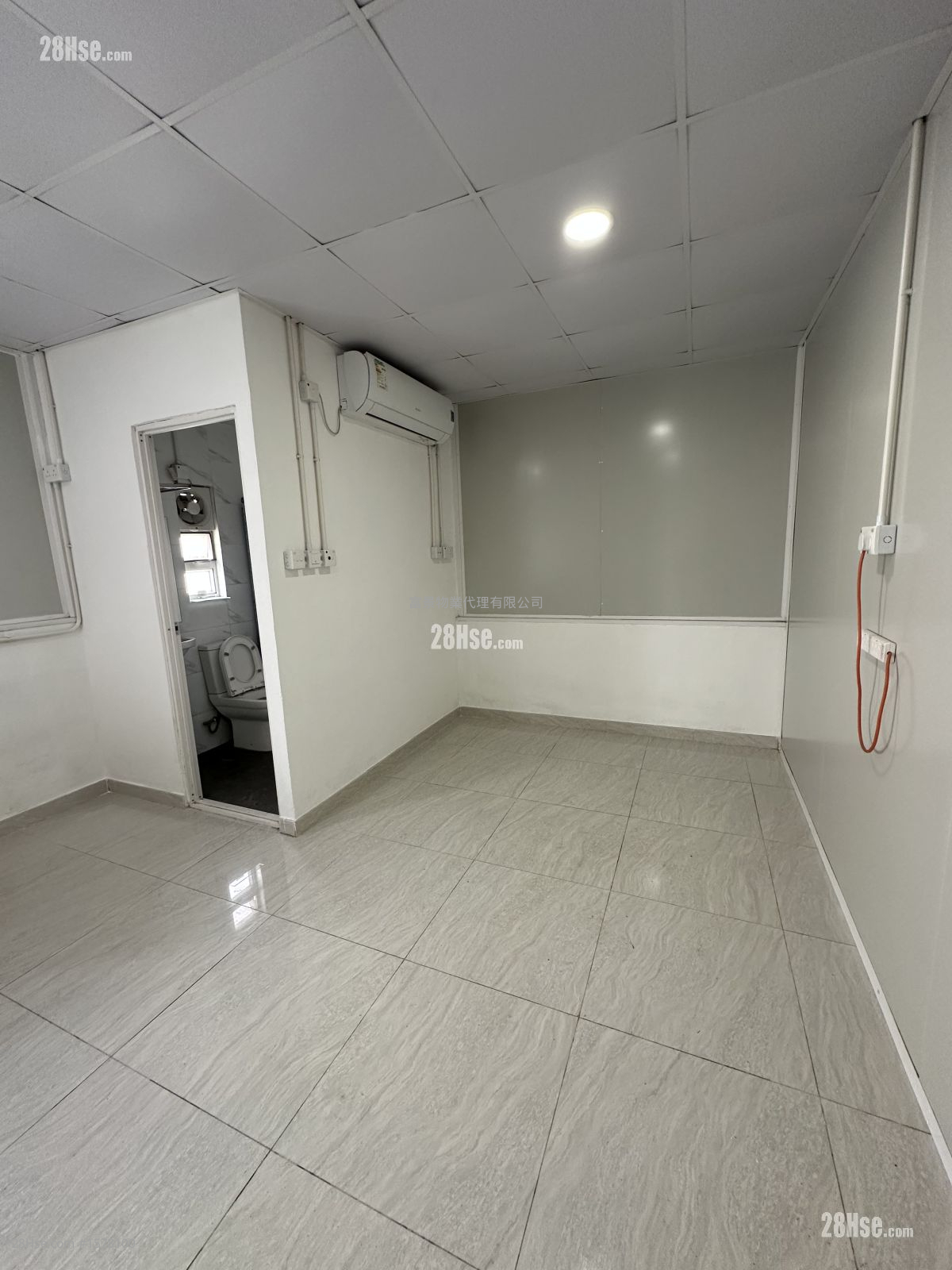 福亨村 租盘 开放式间隔 180 平方尺 ( 16.7 平方米 )