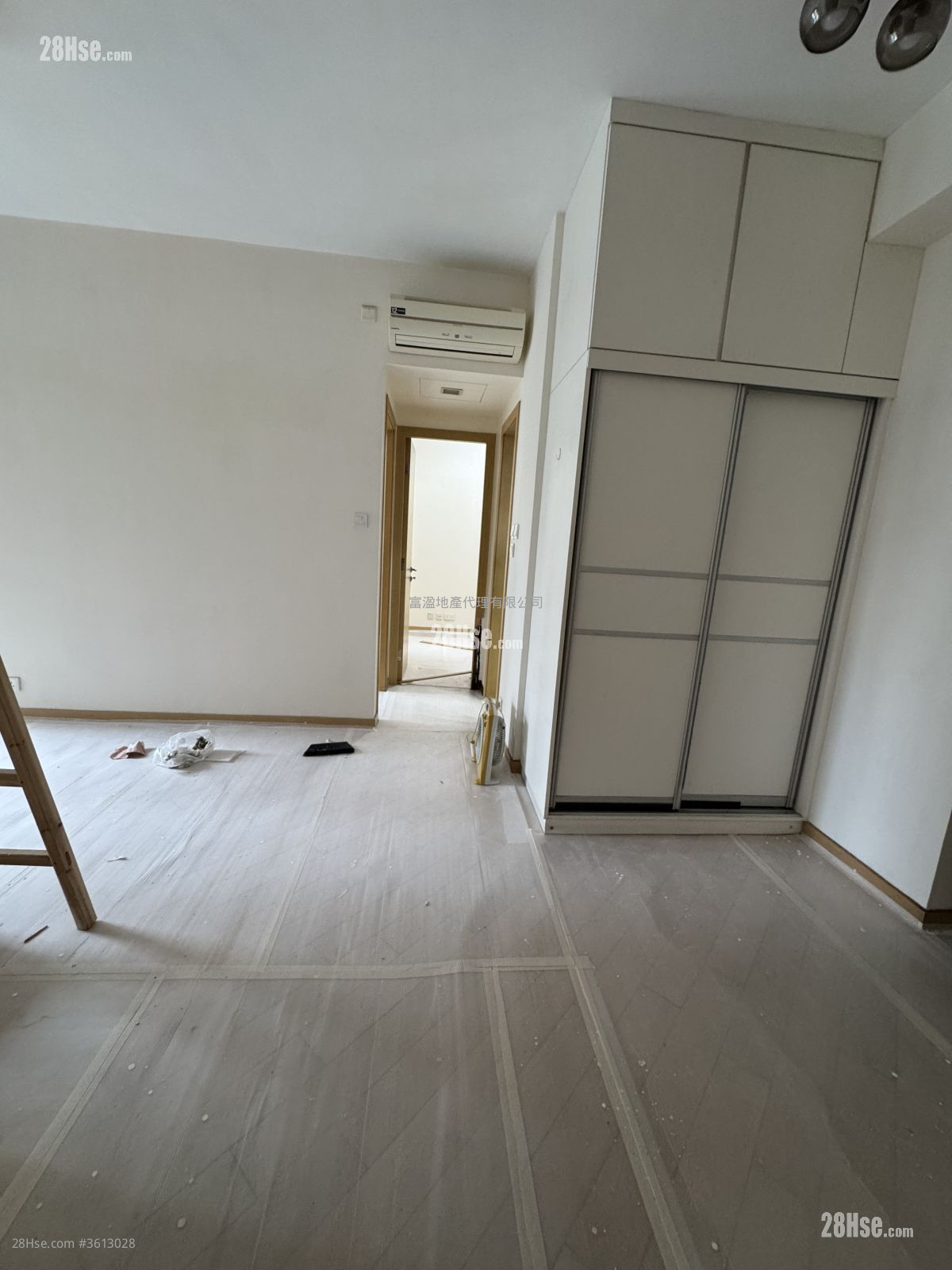Residence 88 Rental 2 Bedrooms , 1 Bathroom 519 ft² ( 48.2 m² )
