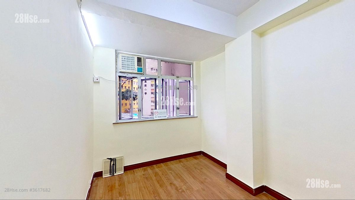 主人房: 欢乐楼 租盘 3 房 , 1 浴室 407 平方尺 ( 37.8 平方米 ) 主人房: 欢乐楼 租盘 3 房 , 1 浴室 407 平方尺 ( 37.8 平方米 )