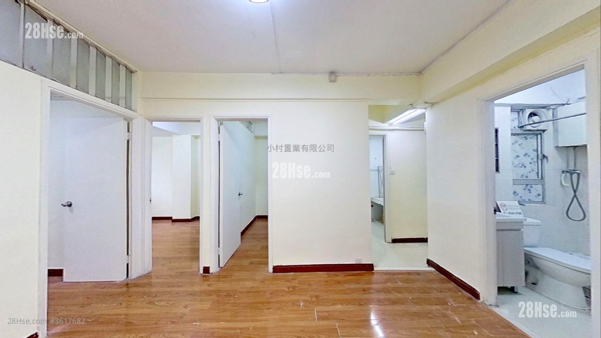 厅: 欢乐楼 租盘 3 房 , 1 浴室 407 平方尺 ( 37.8 平方米 ) 厅: 欢乐楼 租盘 3 房 , 1 浴室 407 平方尺 ( 37.8 平方米 )