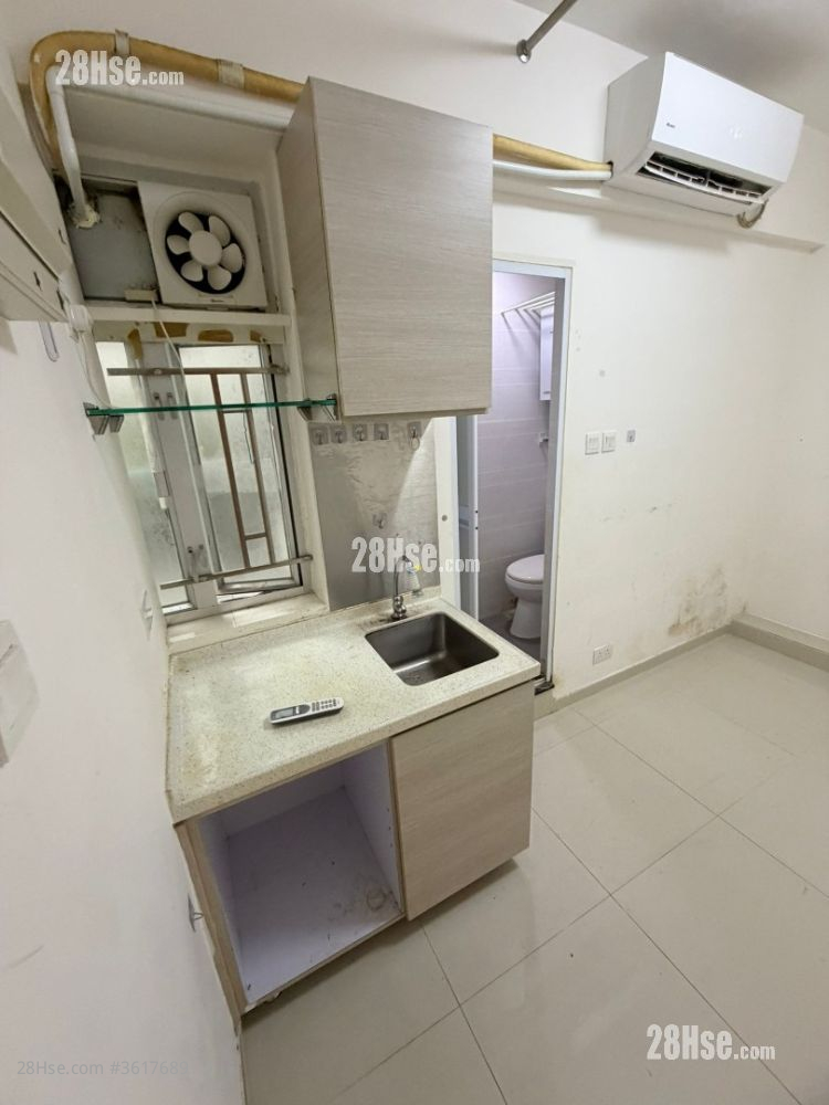 唐楼 租盘 开放式间隔 , 1 浴室 120 平方尺 ( 11.1 平方米 ) 唐楼 租盘 开放式间隔 , 1 浴室 120 平方尺 ( 11.1 平方米 )