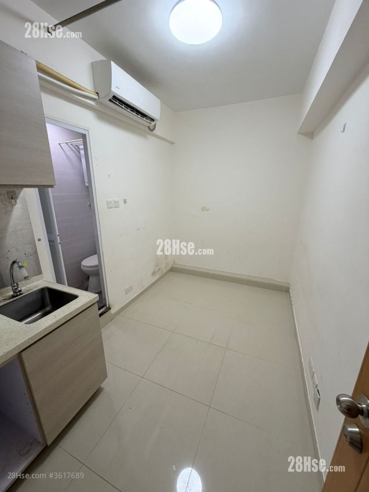 唐楼 租盘 开放式间隔 , 1 浴室 120 平方尺 ( 11.1 平方米 ) 唐楼 租盘 开放式间隔 , 1 浴室 120 平方尺 ( 11.1 平方米 )