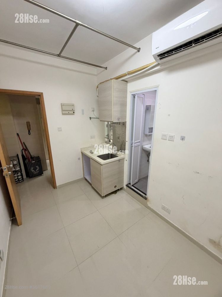 唐楼 租盘 开放式间隔 , 1 浴室 120 平方尺 ( 11.1 平方米 ) 唐楼 租盘 开放式间隔 , 1 浴室 120 平方尺 ( 11.1 平方米 )