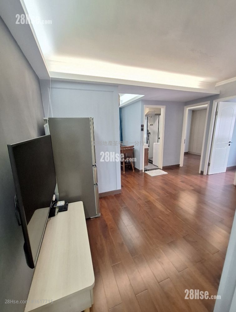 Tsuen Wan Centre Rental 2 Bedrooms , 1 Bathroom 449 ft² ( 41.7 m² ) Tsuen Wan Centre Rental 2 Bedrooms , 1 Bathroom 449 ft² ( 41.7 m² )