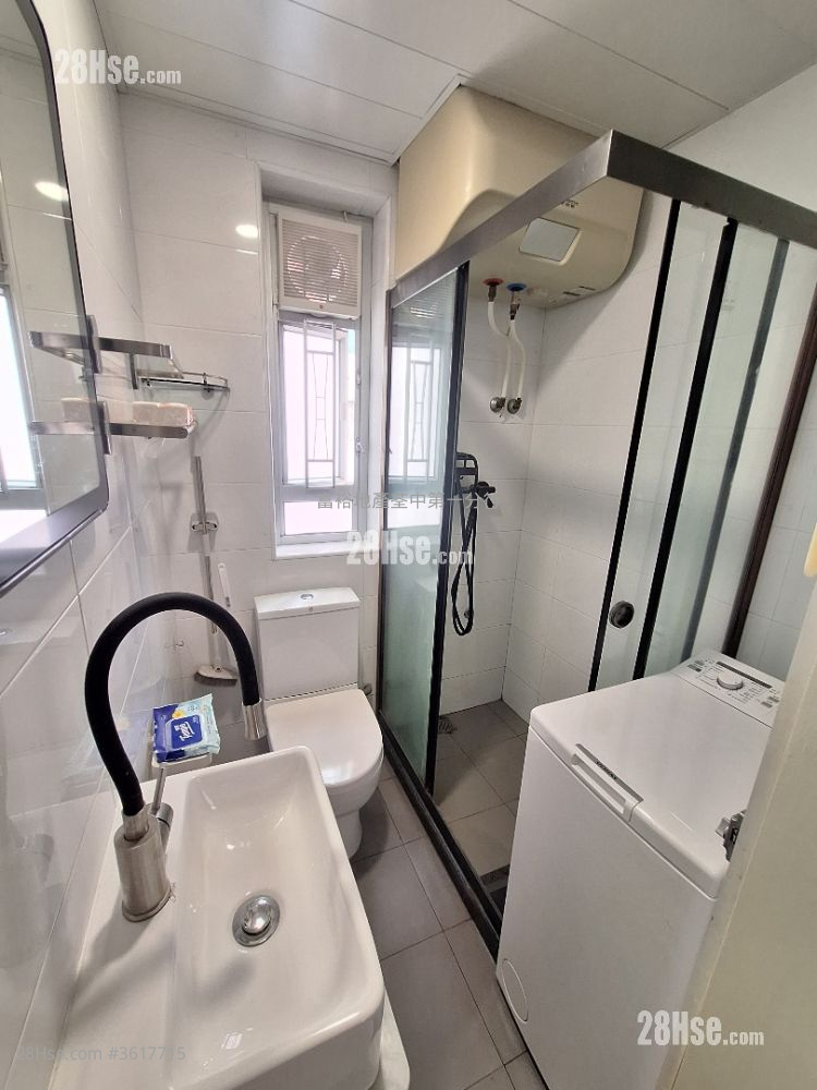 Tsuen Wan Centre Rental 2 Bedrooms , 1 Bathroom 449 ft² ( 41.7 m² ) Tsuen Wan Centre Rental 2 Bedrooms , 1 Bathroom 449 ft² ( 41.7 m² )