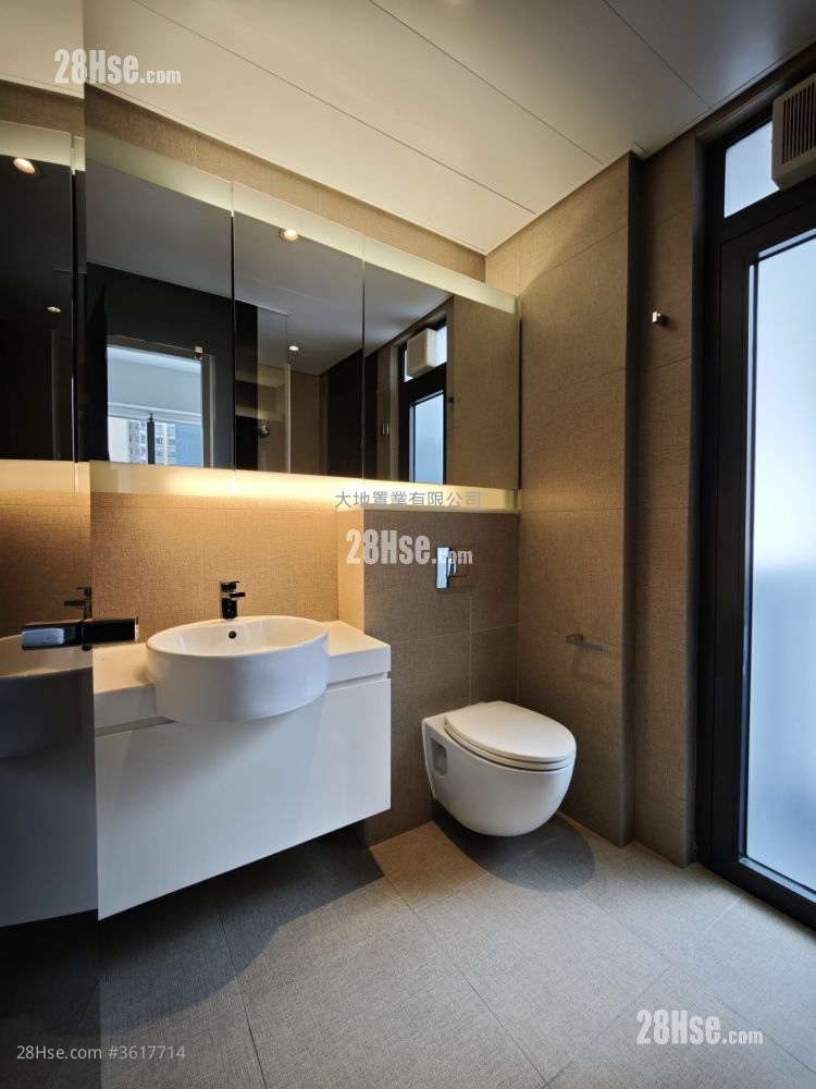 Queen's Cube 租盘 1 房 , 1 浴室 380 平方尺 ( 35.3 平方米 ) Queen's Cube 租盘 1 房 , 1 浴室 380 平方尺 ( 35.3 平方米 )