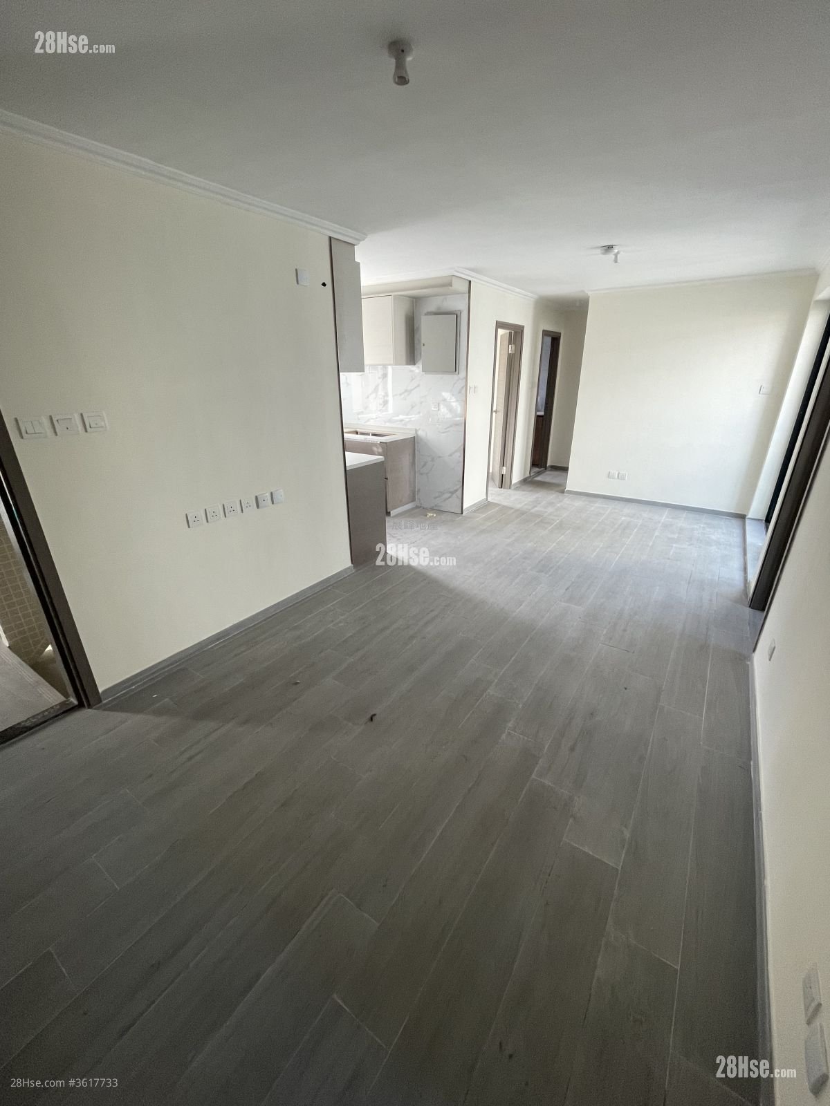 村屋 租盘 4 房 , 2 浴室 700 平方尺 ( 65.0 平方米 ) 村屋 租盘 4 房 , 2 浴室 700 平方尺 ( 65.0 平方米 )