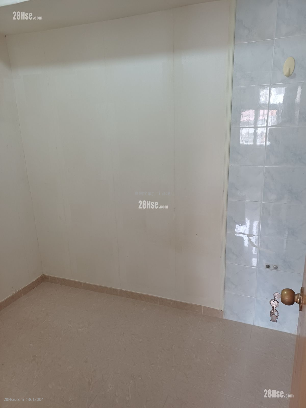 Hung Yu Mansion Rental 3 Bedrooms , 1 Bathroom 448 ft² ( 41.6 m² ) Hung Yu Mansion Rental 3 Bedrooms , 1 Bathroom 448 ft² ( 41.6 m² )