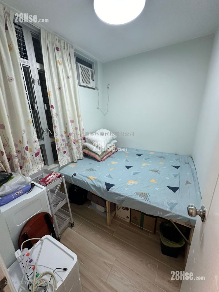 丽翠苑 售盘 2 房 , 1 浴室 450 平方尺 ( 41.8 平方米 ) 丽翠苑 售盘 2 房 , 1 浴室 450 平方尺 ( 41.8 平方米 )
