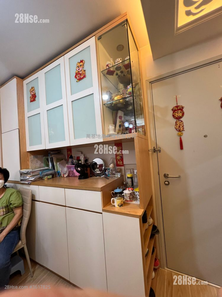 丽翠苑 售盘 2 房 , 1 浴室 450 平方尺 ( 41.8 平方米 ) 丽翠苑 售盘 2 房 , 1 浴室 450 平方尺 ( 41.8 平方米 )