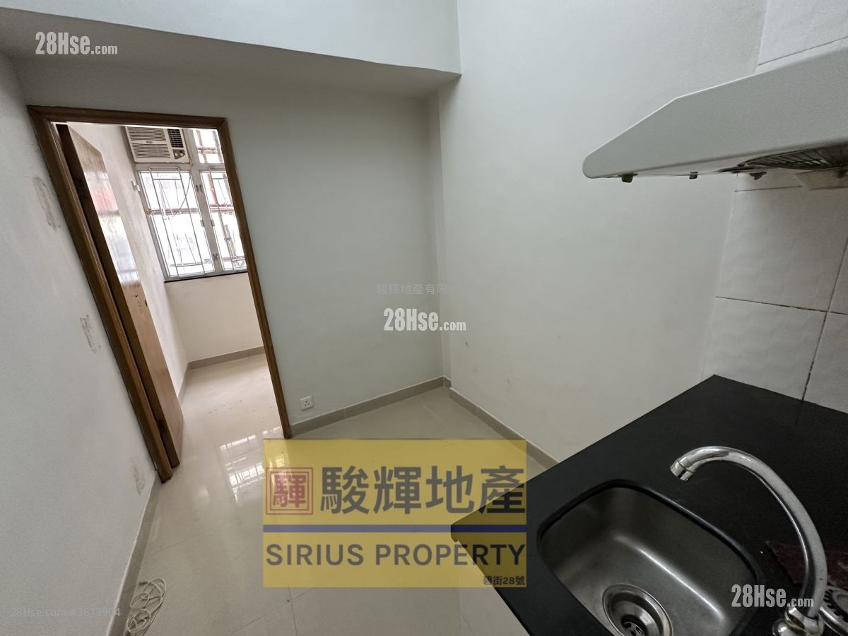 新填地街205号 租盘 1 房 , 1 浴室 170 平方尺 ( 15.8 平方米 ) 新填地街205号 租盘 1 房 , 1 浴室 170 平方尺 ( 15.8 平方米 )