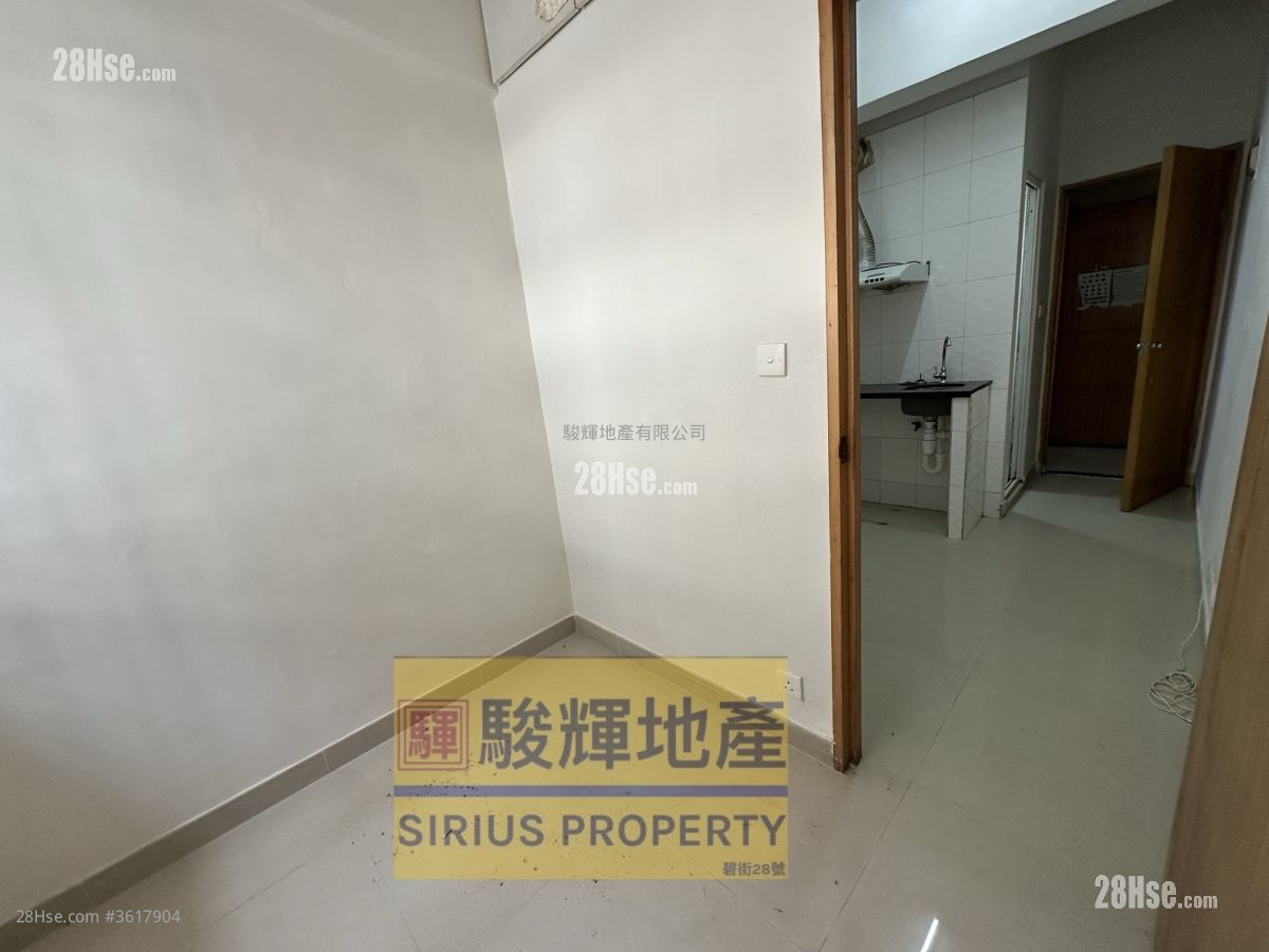 新填地街205号 租盘 1 房 , 1 浴室 170 平方尺 ( 15.8 平方米 ) 新填地街205号 租盘 1 房 , 1 浴室 170 平方尺 ( 15.8 平方米 )