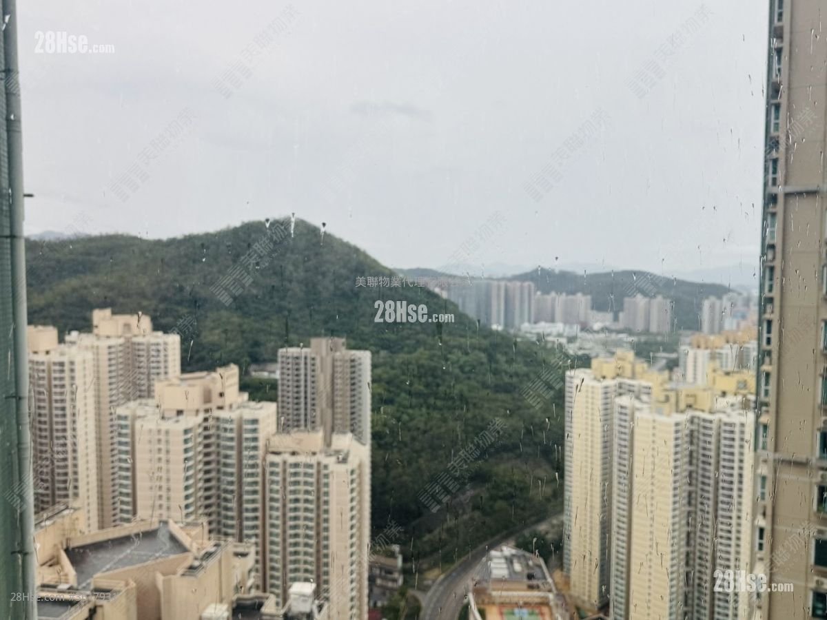 Metro Town Sell 3 Bedrooms , 1 Bathroom 594 ft² ( 55.2 m² ) Metro Town Sell 3 Bedrooms , 1 Bathroom 594 ft² ( 55.2 m² )