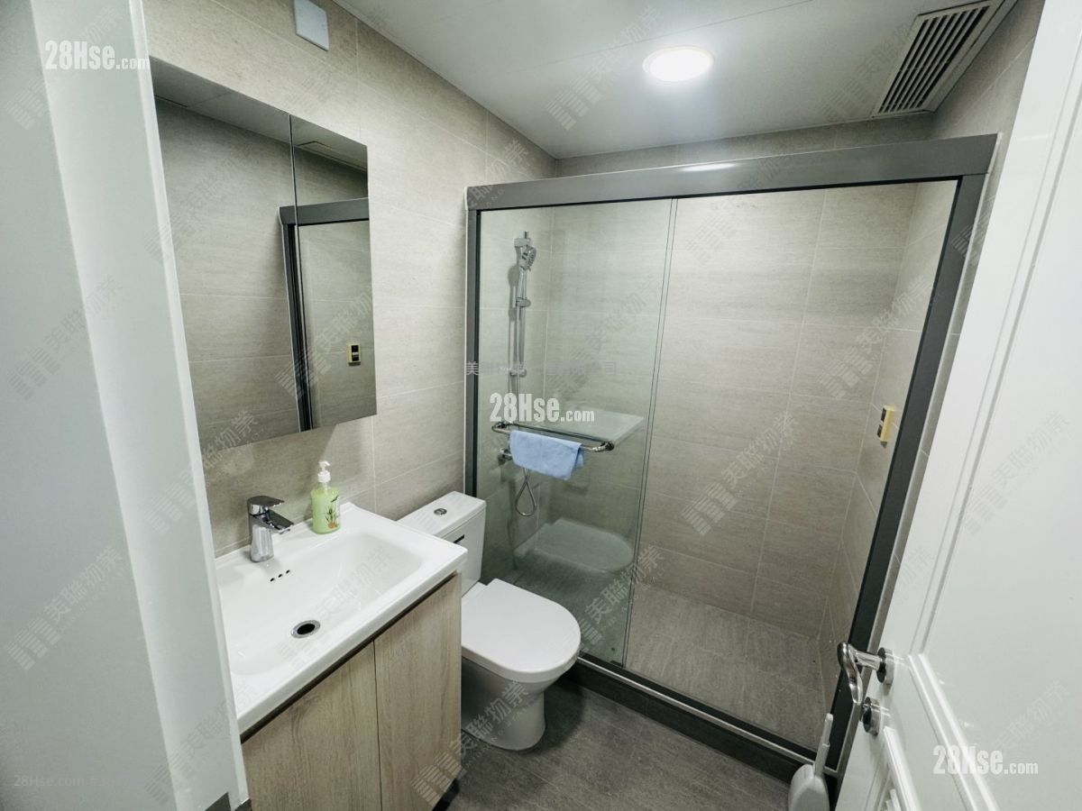 Metro Town Sell 3 Bedrooms , 1 Bathroom 594 ft² ( 55.2 m² ) Metro Town Sell 3 Bedrooms , 1 Bathroom 594 ft² ( 55.2 m² )
