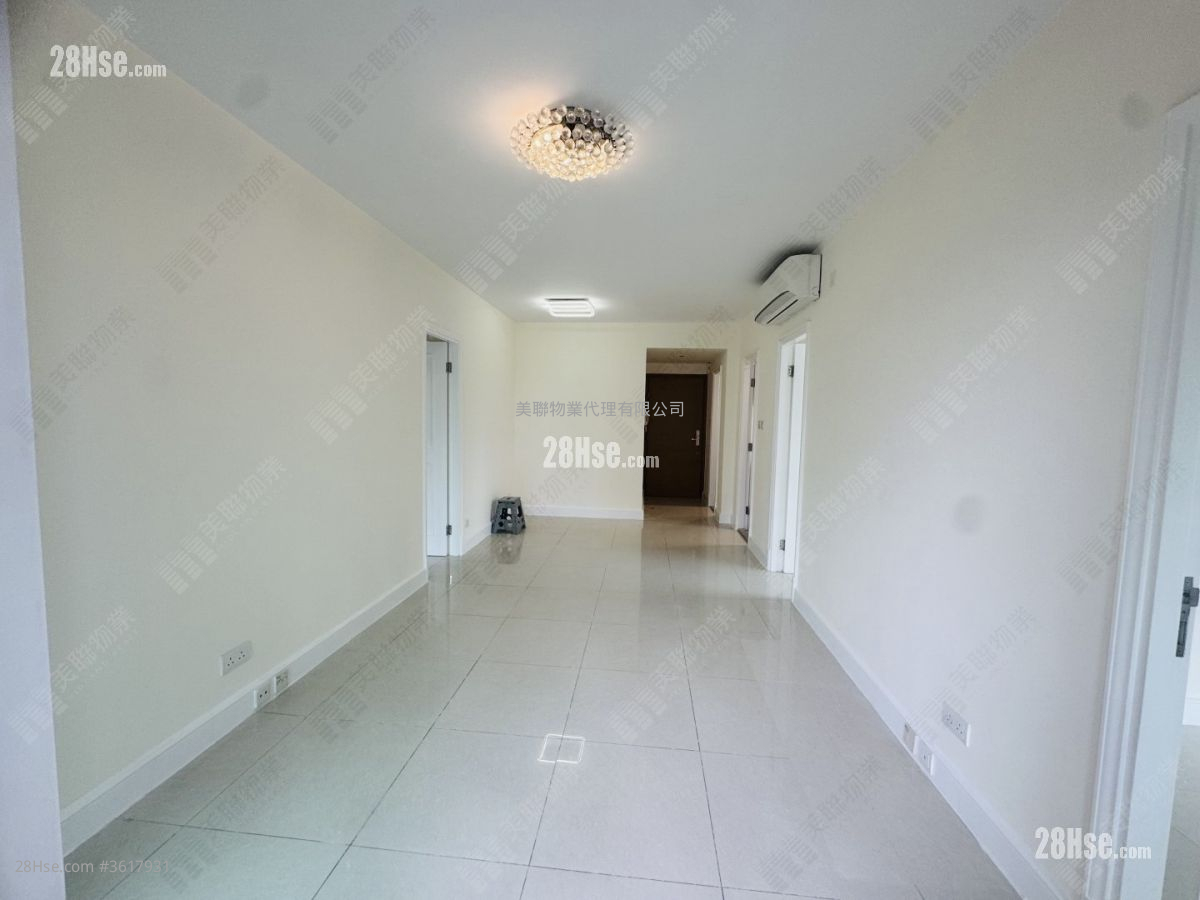 Metro Town Sell 3 Bedrooms , 1 Bathroom 594 ft² ( 55.2 m² ) Metro Town Sell 3 Bedrooms , 1 Bathroom 594 ft² ( 55.2 m² )