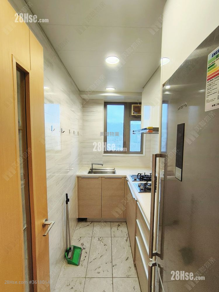 Parc City Rental 2 Bedrooms , 1 Bathroom 522 ft² ( 48.5 m² ) Parc City Rental 2 Bedrooms , 1 Bathroom 522 ft² ( 48.5 m² )