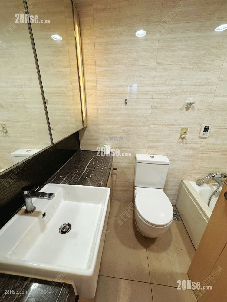Parc City Rental 2 Bedrooms , 1 Bathroom 522 ft² ( 48.5 m² ) Parc City Rental 2 Bedrooms , 1 Bathroom 522 ft² ( 48.5 m² )