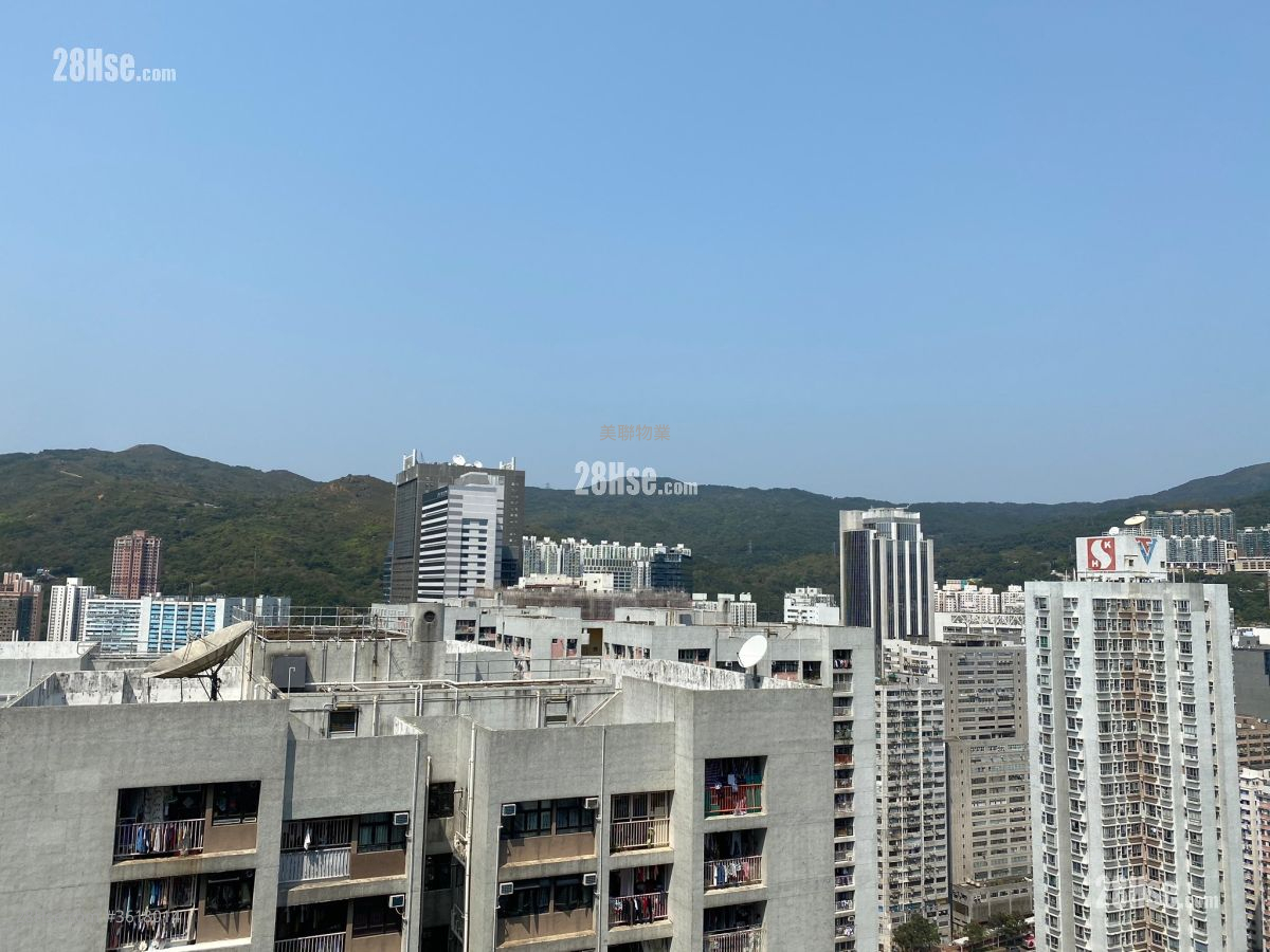 Parc City Rental 2 Bedrooms , 1 Bathroom 522 ft² ( 48.5 m² ) Parc City Rental 2 Bedrooms , 1 Bathroom 522 ft² ( 48.5 m² )