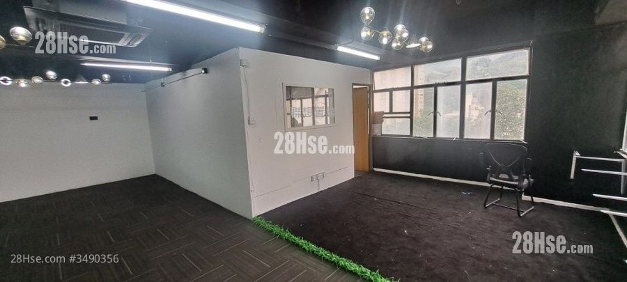 建发工业中心 租盘 1,159 平方尺 ( 107.7 平方米 )