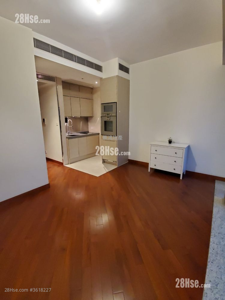 The Coronation Rental Studio 400 ft² ( 37.2 m² ) The Coronation Rental Studio 400 ft² ( 37.2 m² )