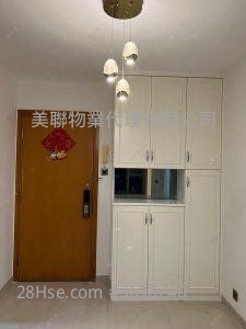 Park Central Sell 2 Bedrooms , 1 Bathroom 384 ft² ( 35.7 m² ) Park Central Sell 2 Bedrooms , 1 Bathroom 384 ft² ( 35.7 m² )