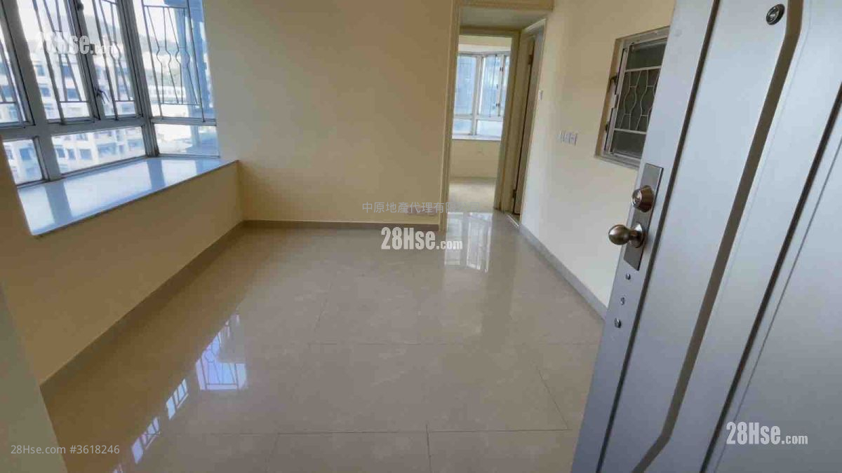 Grandeur Garden Sell 2 Bedrooms , 1 Bathroom 340 ft² ( 31.6 m² ) Grandeur Garden Sell 2 Bedrooms , 1 Bathroom 340 ft² ( 31.6 m² )