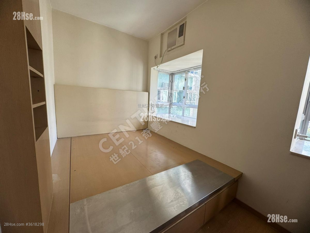 沙田第一城 售盘 284 平方尺 ( 26.4 平方米 ) 沙田第一城 售盘 284 平方尺 ( 26.4 平方米 )