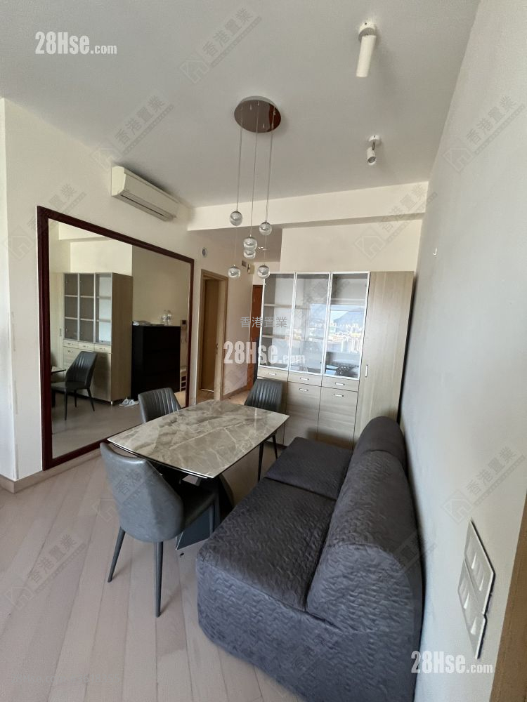 living room: The Masterpiece Sell 1 Bedroom , 2 Bathrooms 816 ft² ( 75.8 m² ) living room: The Masterpiece Sell 1 Bedroom , 2 Bathrooms 816 ft² ( 75.8 m² )