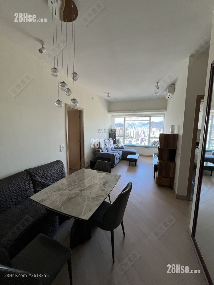 living room: The Masterpiece Sell 1 Bedroom , 2 Bathrooms 816 ft² ( 75.8 m² ) living room: The Masterpiece Sell 1 Bedroom , 2 Bathrooms 816 ft² ( 75.8 m² )