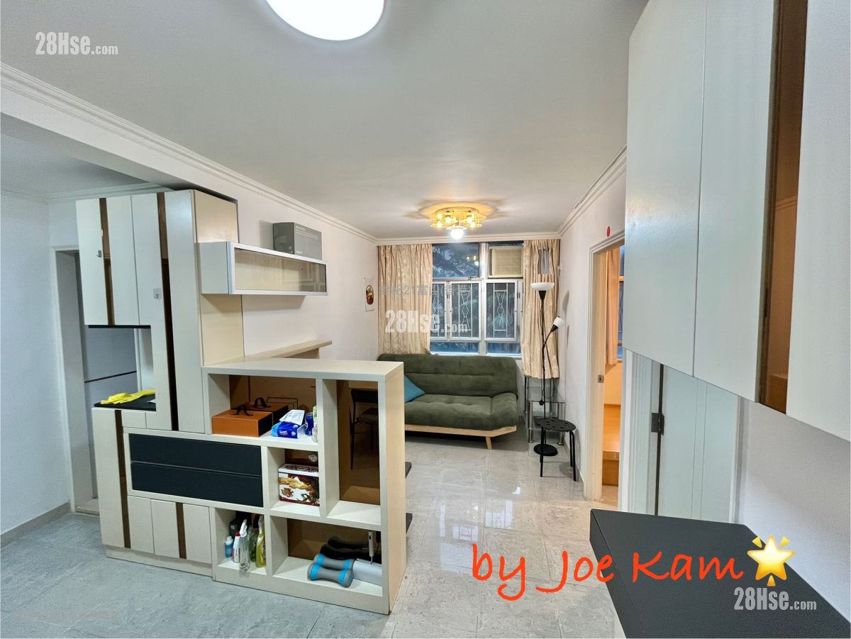 Lung Poon Court Rental 2 Bedrooms 426 ft² ( 39.6 m² )