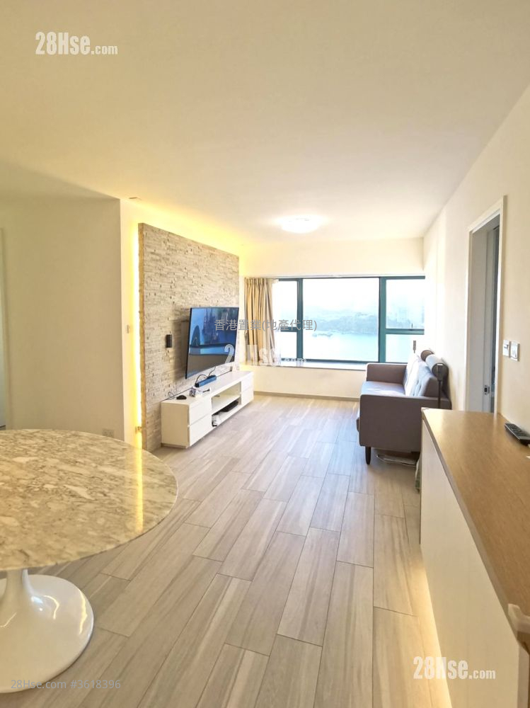 The Long Beach Rental 3 Bedrooms , 2 Bathrooms 842 ft² ( 78.2 m² ) The Long Beach Rental 3 Bedrooms , 2 Bathrooms 842 ft² ( 78.2 m² )
