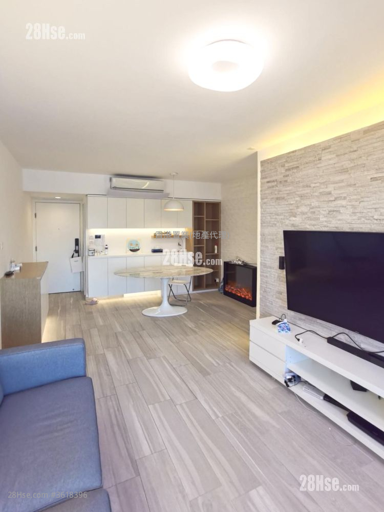The Long Beach Rental 3 Bedrooms , 2 Bathrooms 842 ft² ( 78.2 m² ) The Long Beach Rental 3 Bedrooms , 2 Bathrooms 842 ft² ( 78.2 m² )